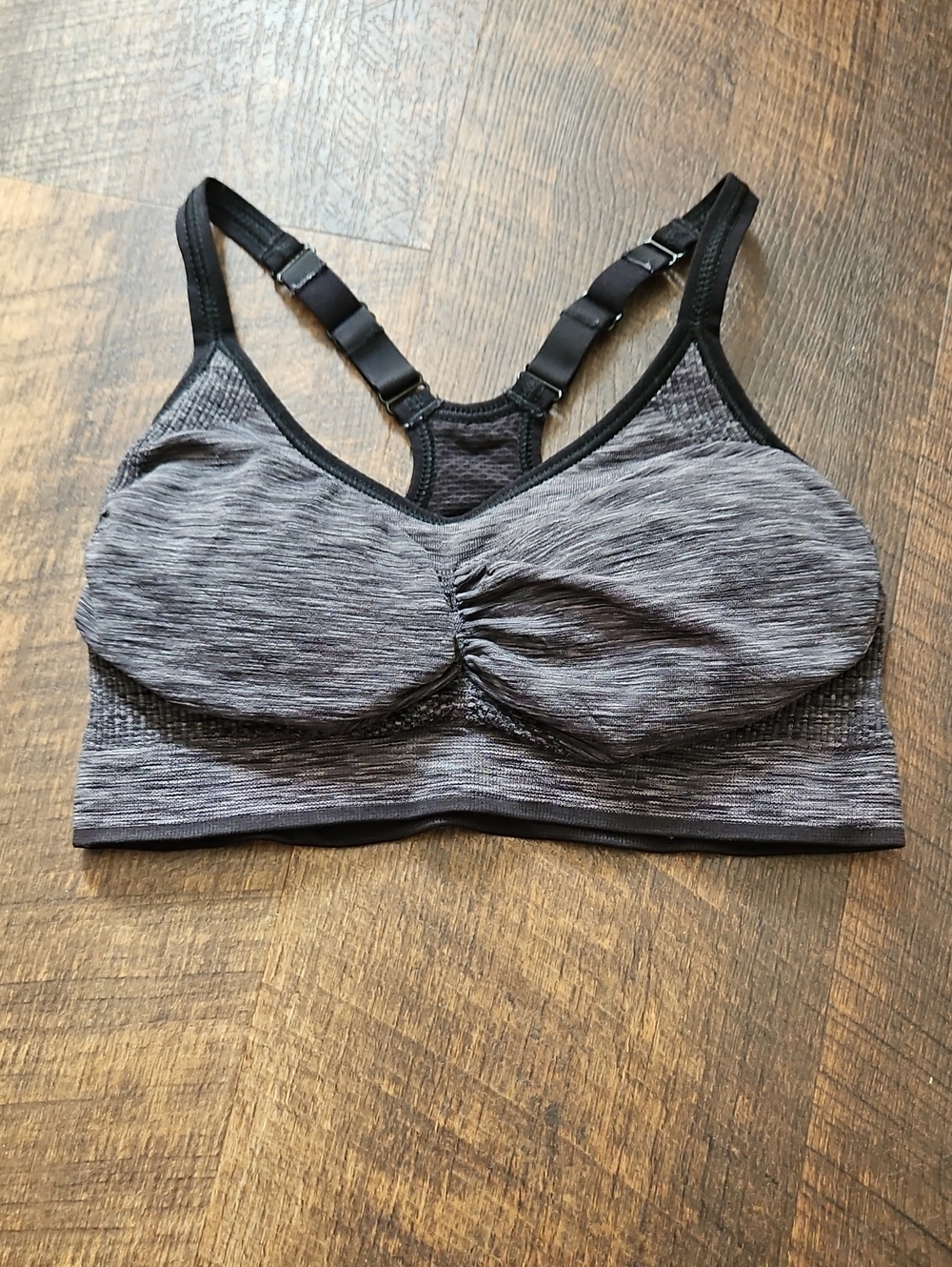 Old Navy Active Go-Dry Light Support Wireless Sports Bra in heather gray